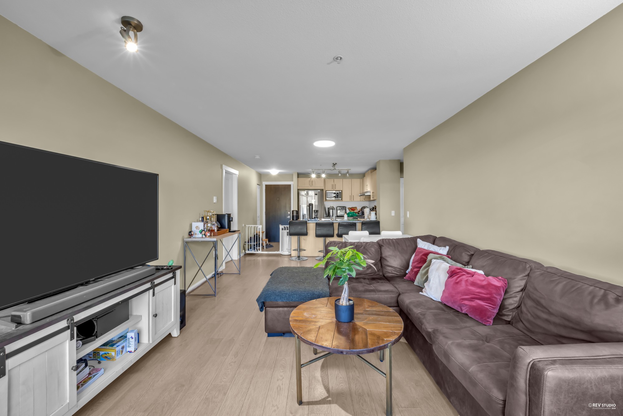 Remove Furniture and Clutter - before