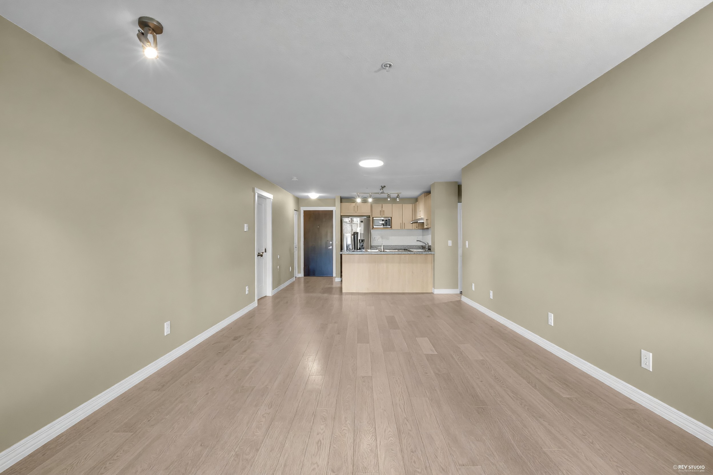 Remove Furniture and Clutter - after